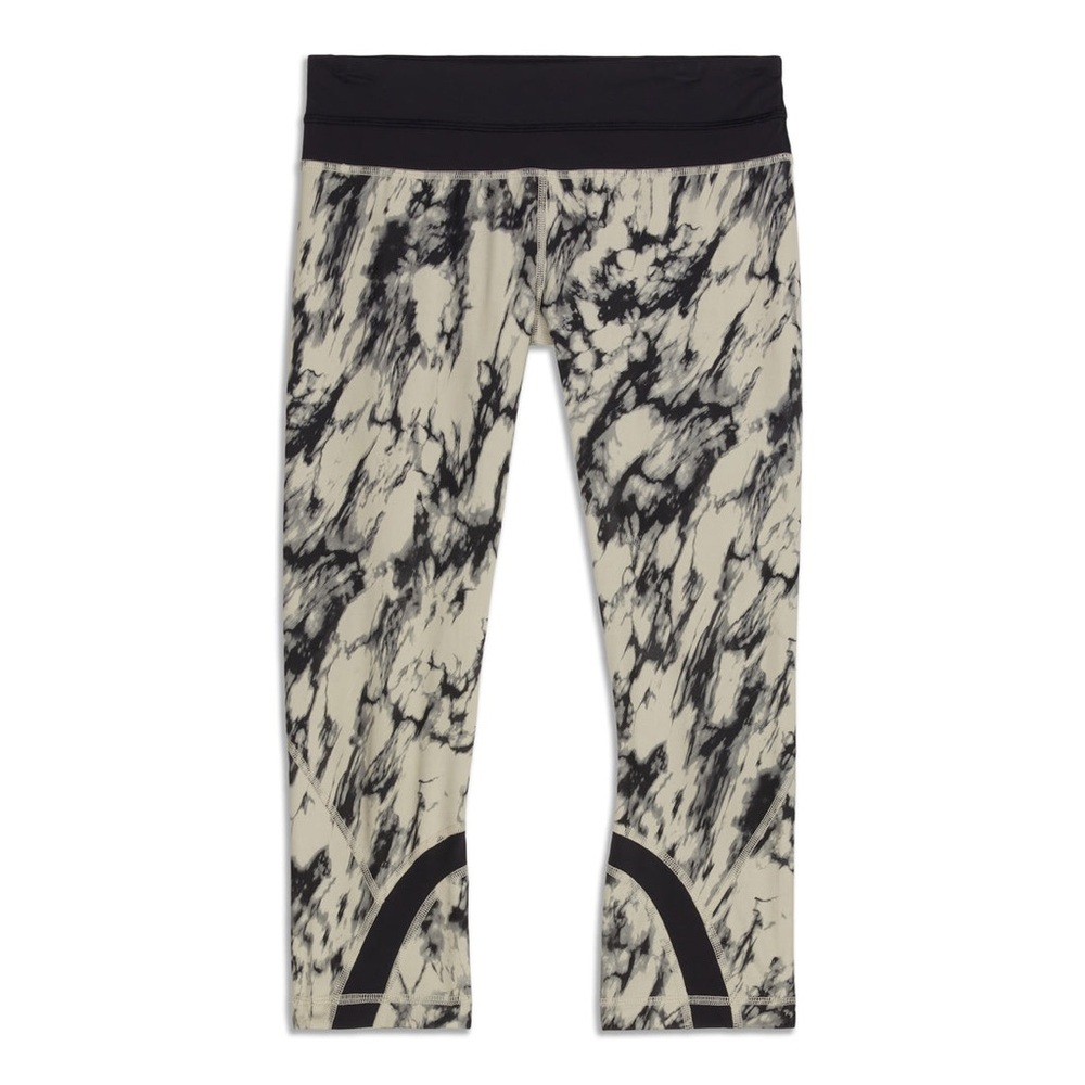 LULULEMON inspire crop leggings